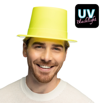 Homme avec un haut-de-forme jaune vif qui brille sous la lumière UV, idéal pour les fêtes à thème, les festivals ou les fêtes kitsch.