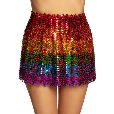 Halve torso van een vrouw met een pailletten minirokje aan in de kleuren vn de regenboog.