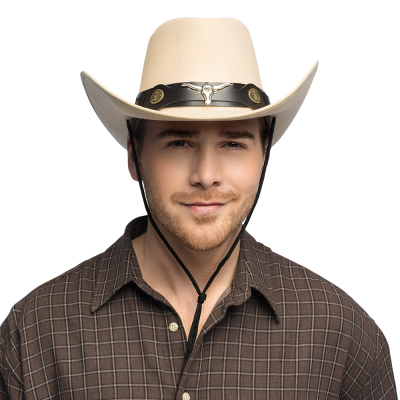 Man wearing a beige cowboy hat, featuring a silver-coloured bull symbol and gold-coloured details on the band. The hat has a chin strap and gives a tough western look, ideal for cowboy and country-themed parties or carnival.