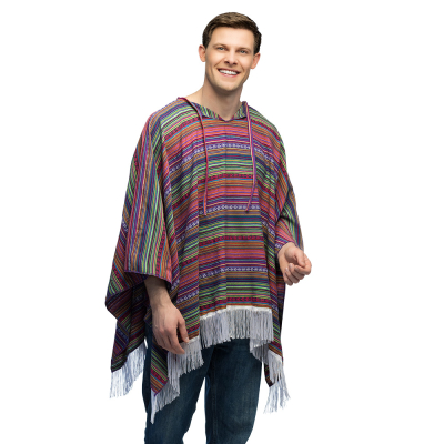 Homme portant un poncho mexicain traditionnel � rayures color�es et � franges - id�al pour les f�tes � th�me, le carnaval ou les f�tes mexicaines.
