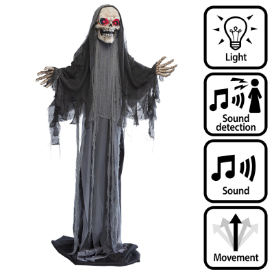 Eine stehende interaktive Halloween-Dekoration eines Sensenmannes in einem grauen Gewand, die durch Geräusche aktiviert wird, leuchtende Kulleraugen hat und gruselige Bewegungen und Geräusche macht.